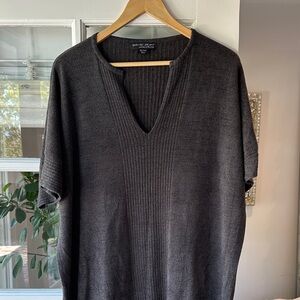 Barefoot dreams one size grey wearable throw